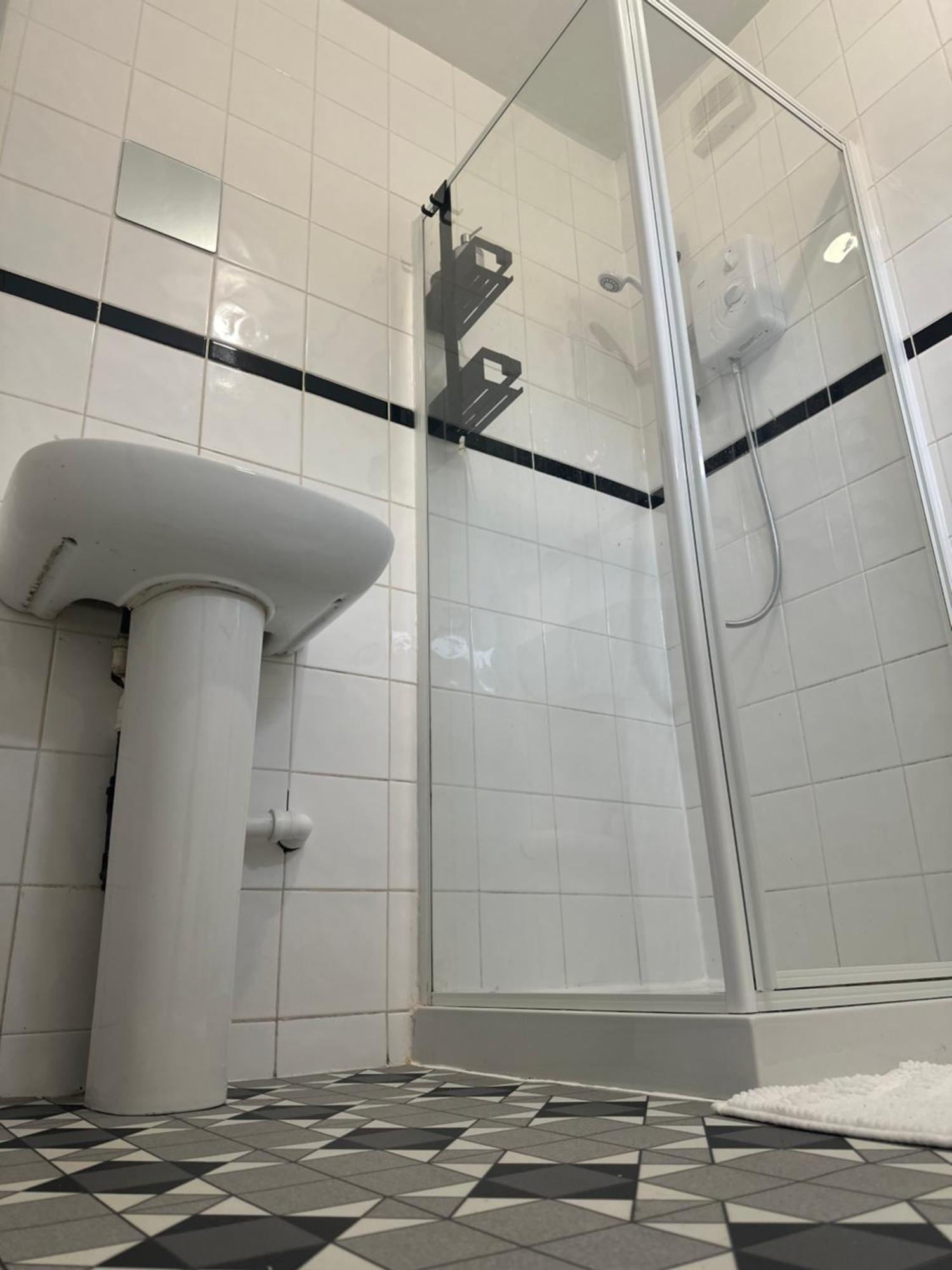 Cozy Haven Your Perfect 1Bed Le2 Leicester Eksteriør billede